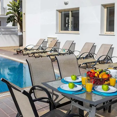 Amber Palm Villa
