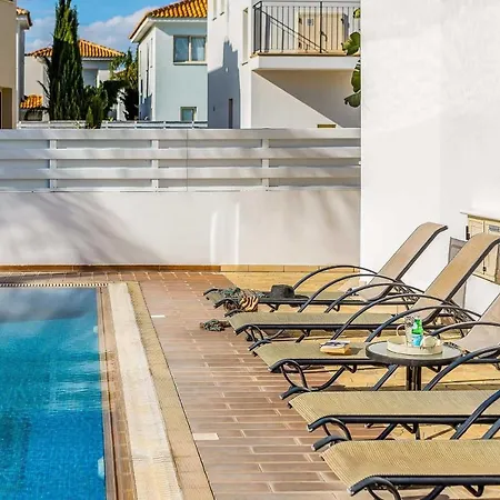 Amber Palm * Protaras